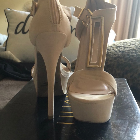 **Like new** with box - Picture 3 of 4